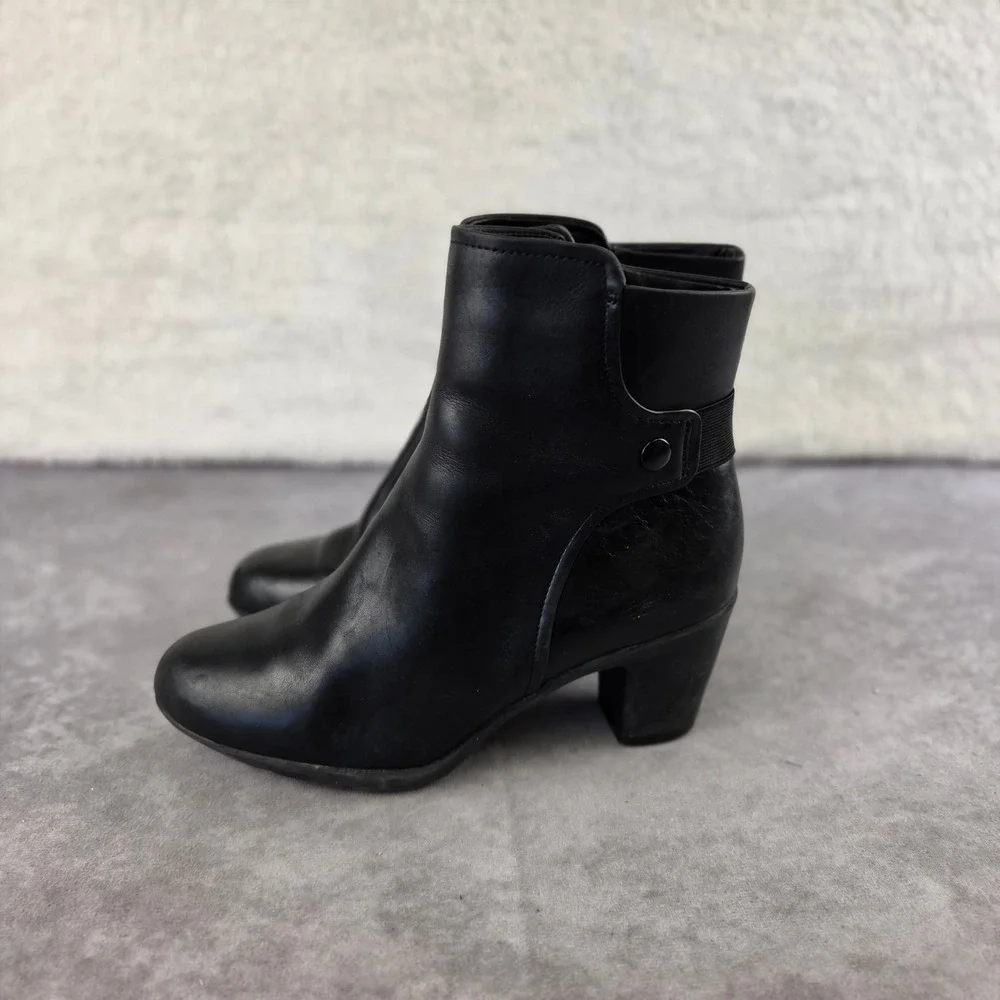 Clarks Womens Black Leather Ankle Boots Block Heel Side Zip 26111340 Size 8